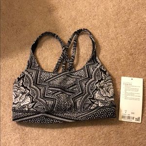 NWT lululemon energy bra size 4